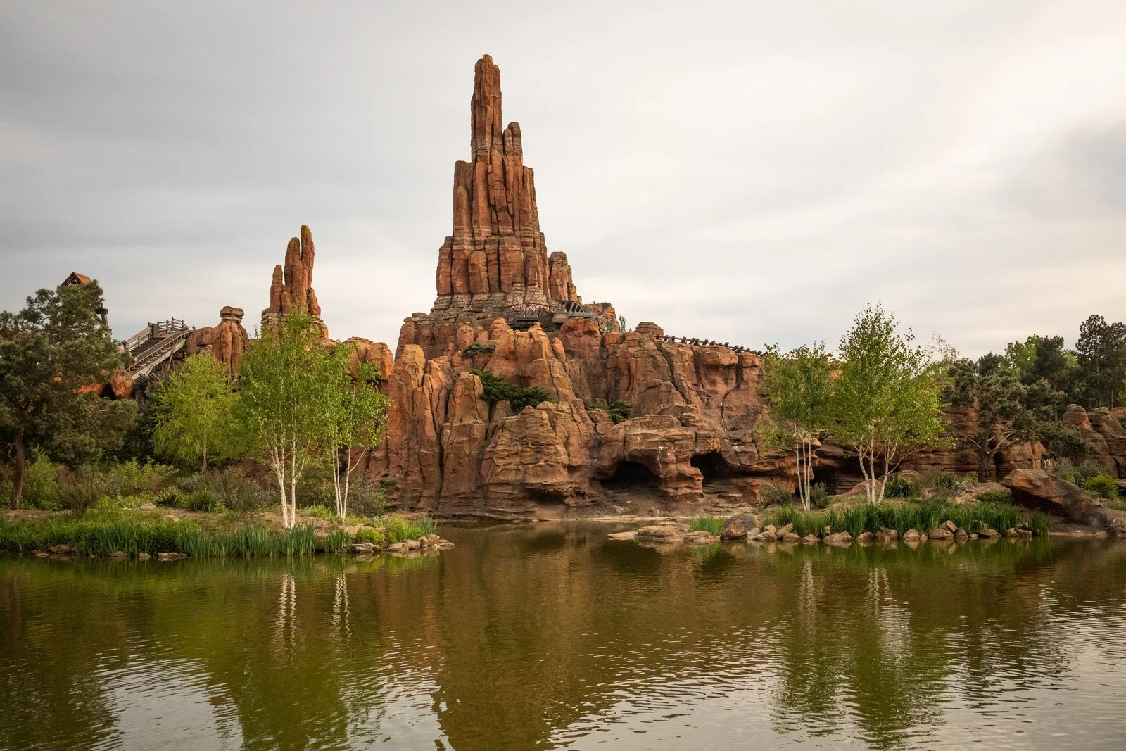 Big Thunder Mountain and its rock formations beside the water. Archive photo: 2022-04-28.
